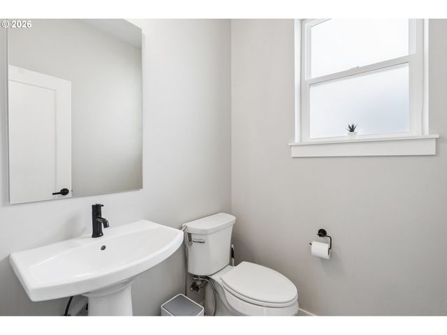 4331 Se 65TH Ave, Hillsboro, OR 97123