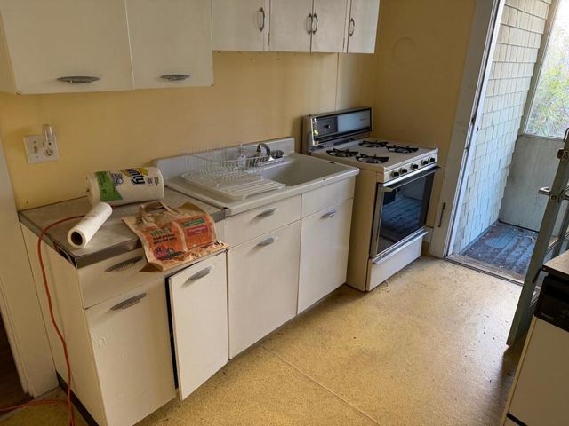 653 Melville Avenue, Palo Alto, CA 94301