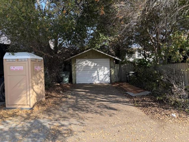 653 Melville Avenue, Palo Alto, CA 94301