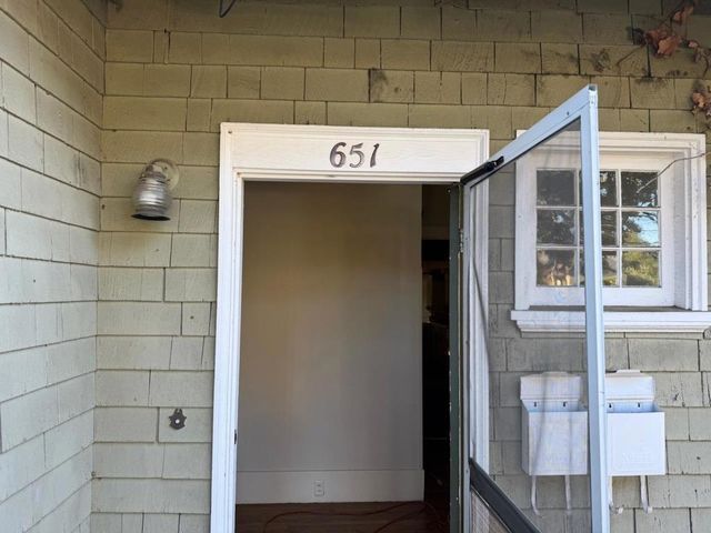 653 Melville Avenue, Palo Alto, CA 94301