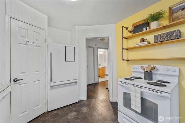 3204 W Yakima Street, Pasco, WA 99301