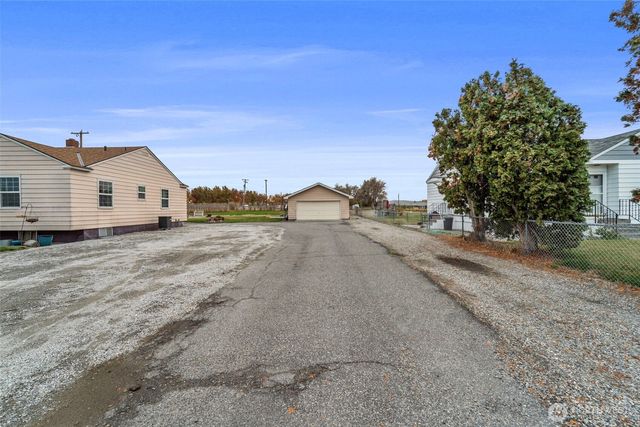 3204 W Yakima Street, Pasco, WA 99301