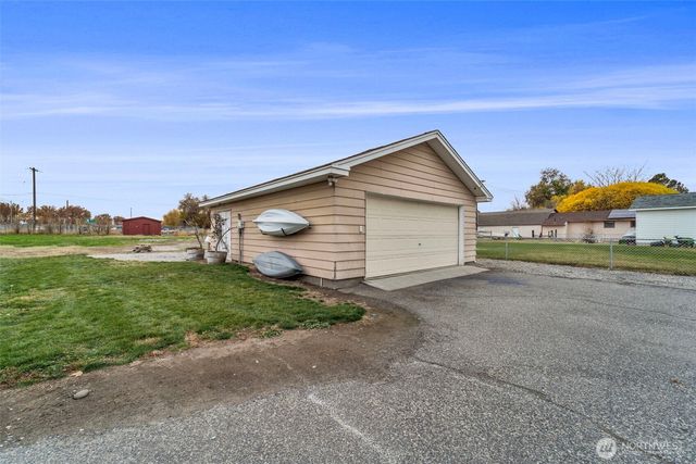 3204 W Yakima Street, Pasco, WA 99301