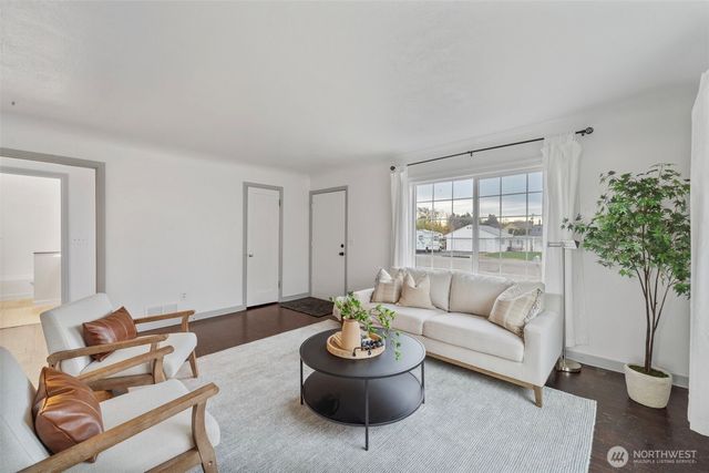 3204 W Yakima Street, Pasco, WA 99301