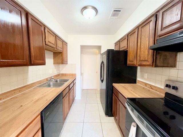 4001 N Garland Avenue 4, Garland, TX 75040