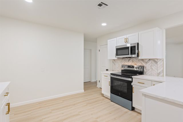 1029 N 45th Street, Waco, TX 76710