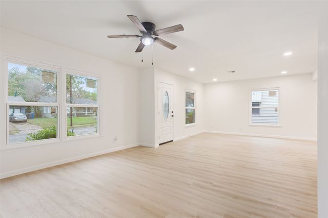 1029 N 45th Street, Waco, TX 76710