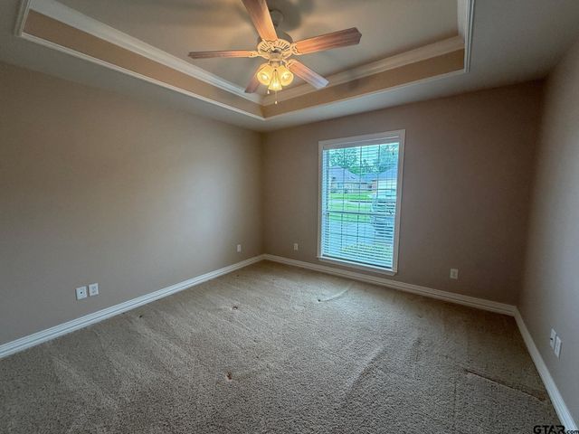 2073 Yasmeen Cir, Flint, TX 75762