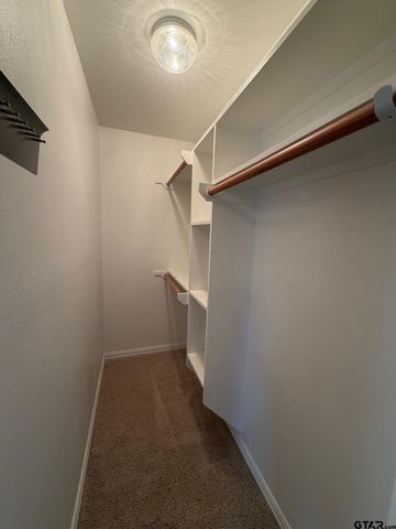 2073 Yasmeen Cir, Flint, TX 75762
