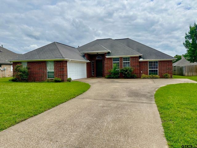2073 Yasmeen Cir, Flint, TX 75762