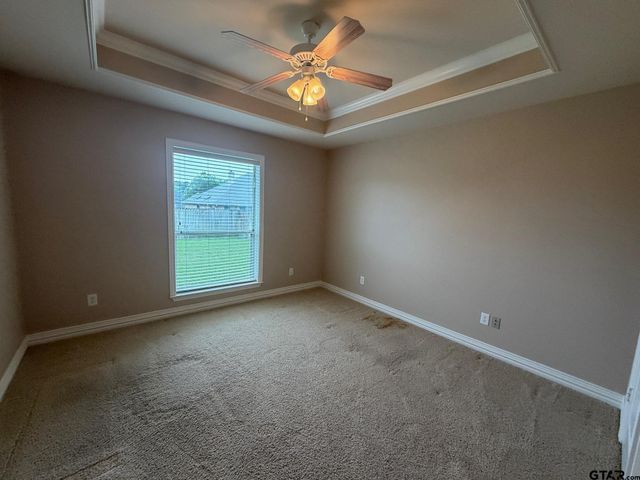 2073 Yasmeen Cir, Flint, TX 75762