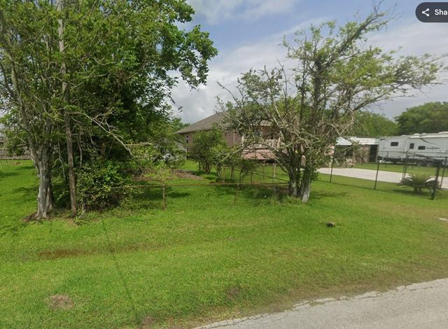 742 5th Street, Dickinson, TX 77539