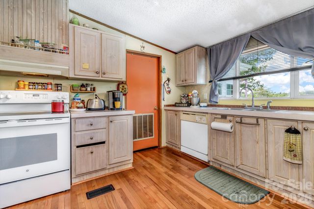 147 High Valley Estates Drive, Alexander, NC 28701