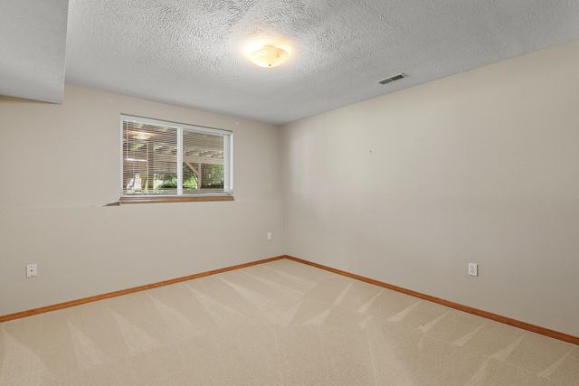 6502 N Park View Ln, Spokane, WA 99205