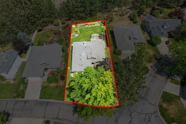 6502 N Park View Ln, Spokane, WA 99205