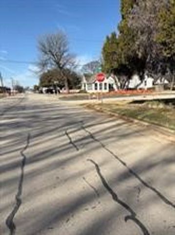 201 E Vine Street, Keller, TX 76248