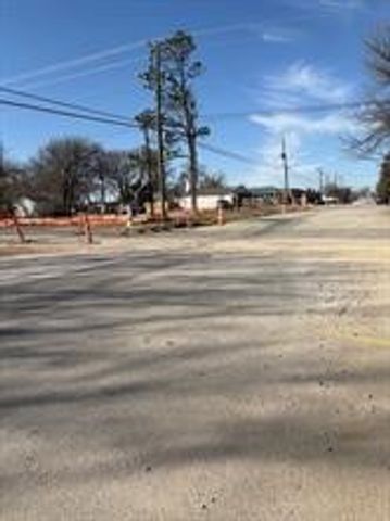 201 E Vine Street, Keller, TX 76248
