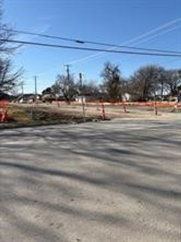 201 E Vine Street, Keller, TX 76248