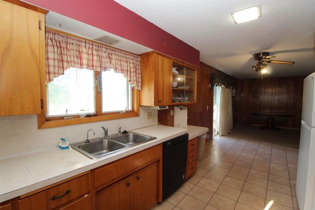 802 6th Street, Traer, IA 50675