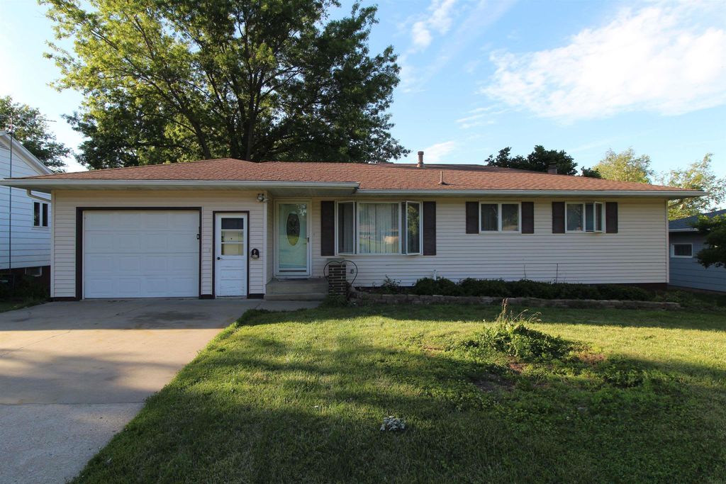 802 6th Street, Traer, IA 50675