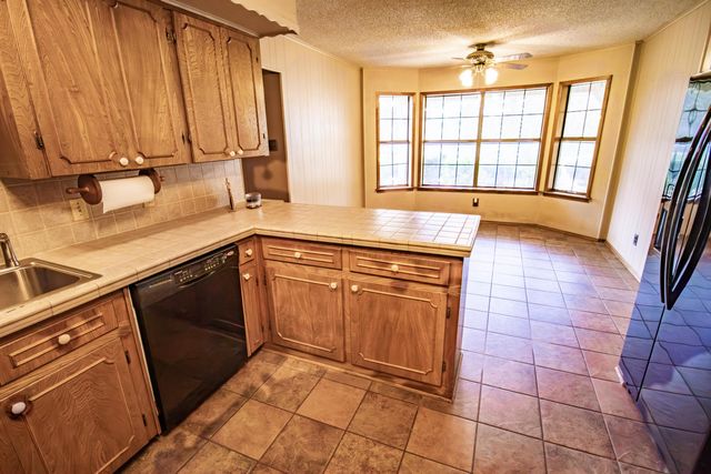 837 Bertha Jackson Rd, Marshall, TX 75670