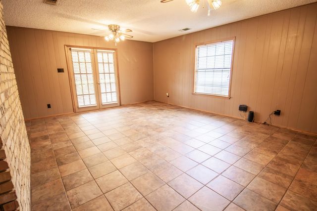 837 Bertha Jackson Rd, Marshall, TX 75670