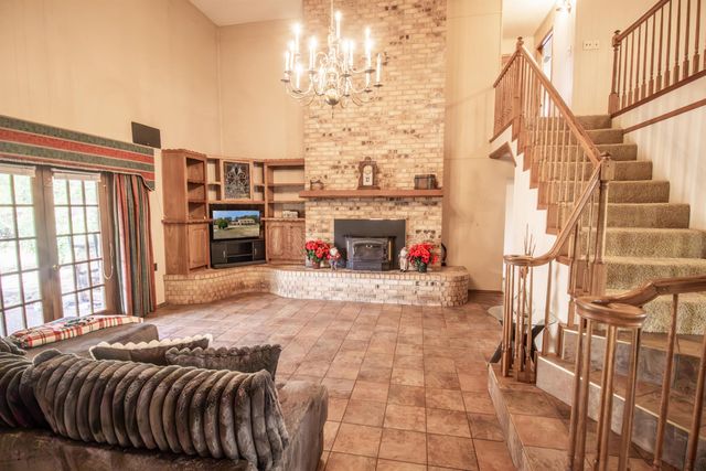 837 Bertha Jackson Rd, Marshall, TX 75670