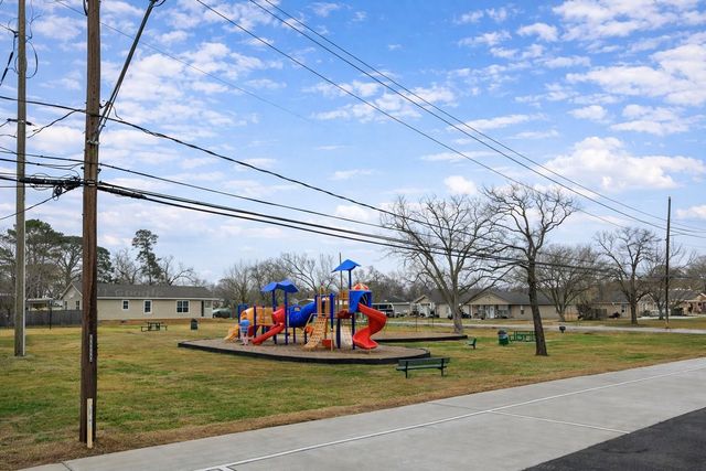 417 Dr Martin Luther King Jr Drive, La Porte, TX 77571