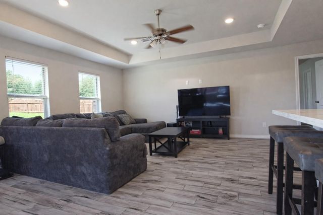 417 Dr Martin Luther King Jr Drive, La Porte, TX 77571