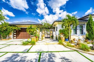 1325 N Mangonia Drive, West Palm Beach, FL 33401