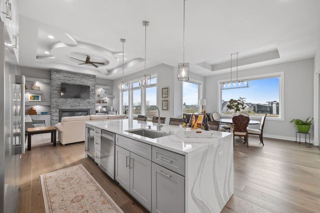 3962 NW 181st Street, Clive, IA 50325