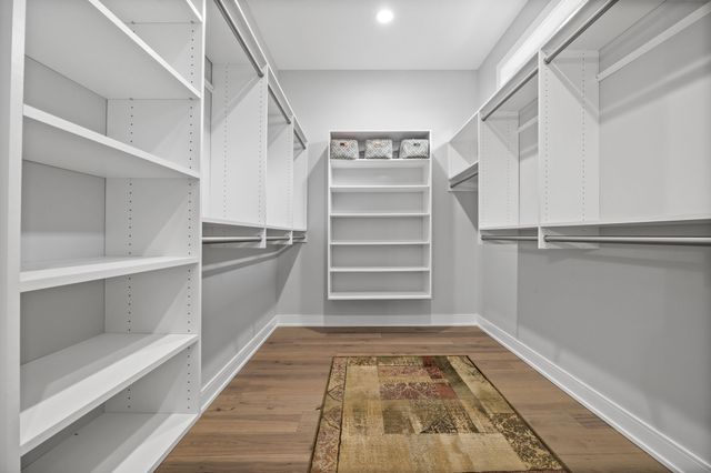 3962 NW 181st Street, Clive, IA 50325