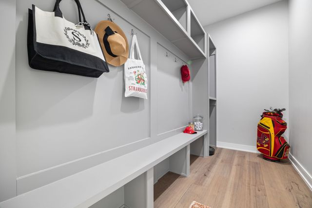 3962 NW 181st Street, Clive, IA 50325