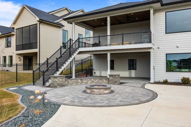 3962 NW 181st Street, Clive, IA 50325