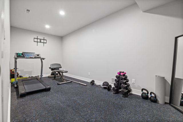 3962 NW 181st Street, Clive, IA 50325