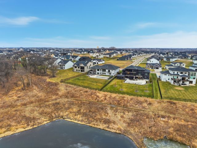 3962 NW 181st Street, Clive, IA 50325