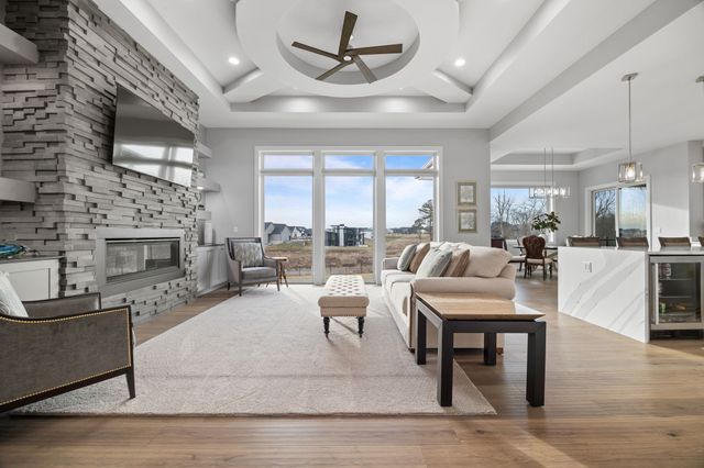 3962 NW 181st Street, Clive, IA 50325