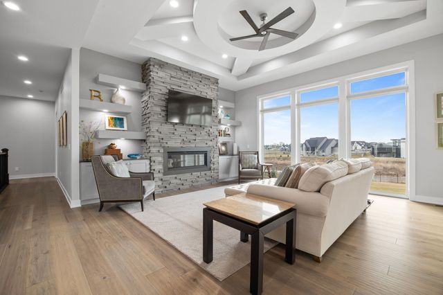 3962 NW 181st Street, Clive, IA 50325