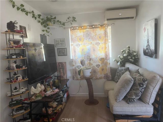 6206 WOODLAWN AVE, Bell, CA 90201