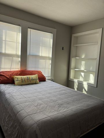 604 E Jefferies St, Gaffney, SC 29340