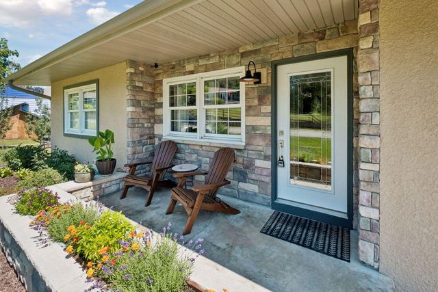 2760 S Shore Drive, Prior Lake, MN 55372