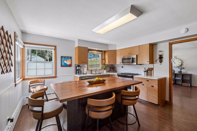 2760 S Shore Drive, Prior Lake, MN 55372