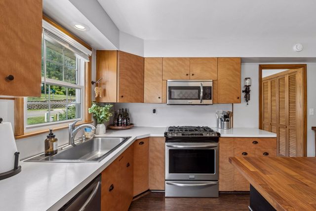 2760 S Shore Drive, Prior Lake, MN 55372