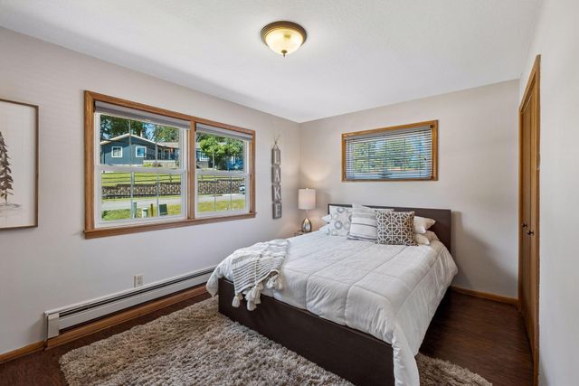 2760 S Shore Drive, Prior Lake, MN 55372