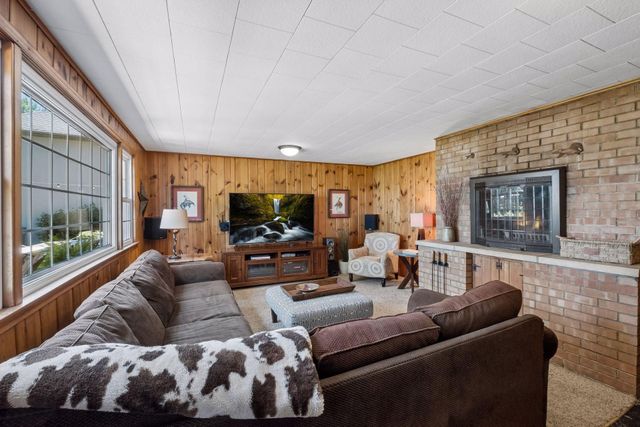 2760 S Shore Drive, Prior Lake, MN 55372