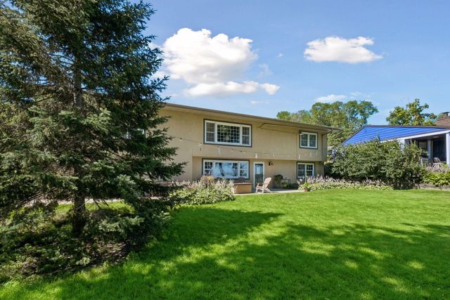 2760 S Shore Drive, Prior Lake, MN 55372