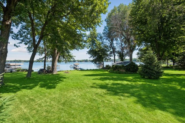 2760 S Shore Drive, Prior Lake, MN 55372