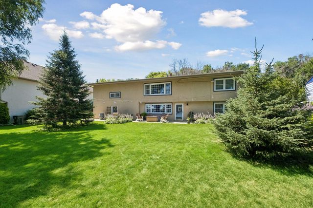 2760 S Shore Drive, Prior Lake, MN 55372