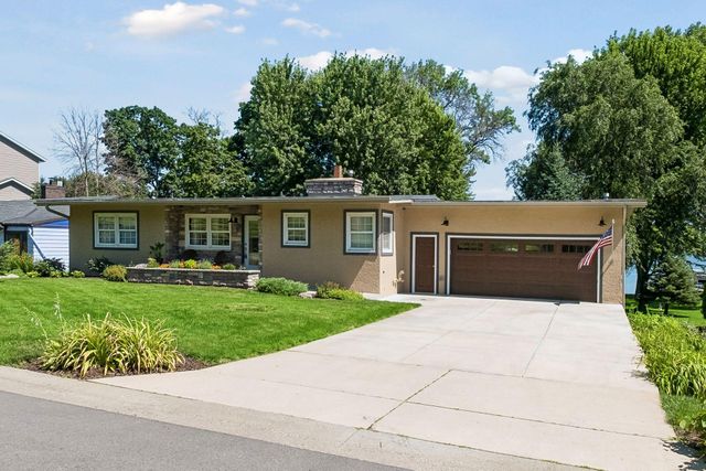 2760 S Shore Drive, Prior Lake, MN 55372