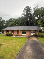 3000 Bay Berry Drive SW, Marietta, GA 30008
